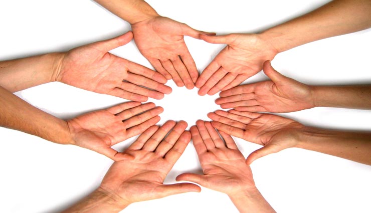 आंखों के फड़कने से जुड़ा है शुभ-अशुभ असर, जानें शरीर के अन्य अंगों का महत्व