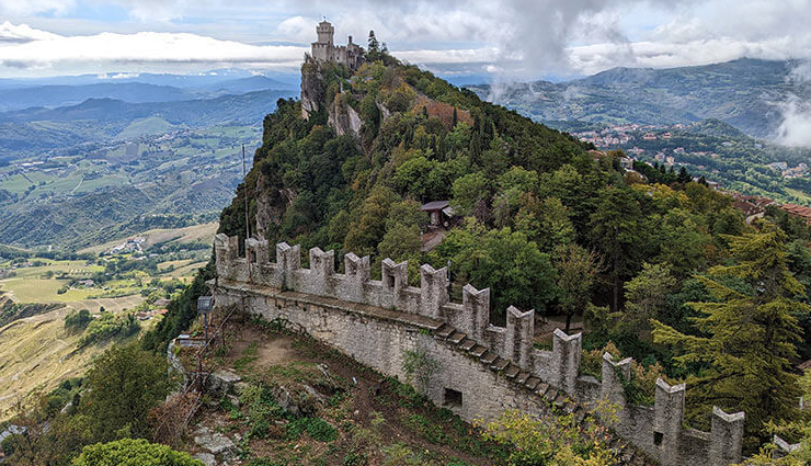 one-day foreign trip,complete your trip in a day,travel to multiple countries in one day,quick international tour,choose from 8 countries for a one-day trip,short international getaway,whirlwind tour of 8 countries in a day,explore multiple destinations in 24 hours,one-day itinerary for international travel,fast-paced travel experience in 8 countries