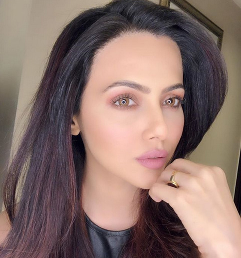 sana khan,viral photo,gossips,entertainment