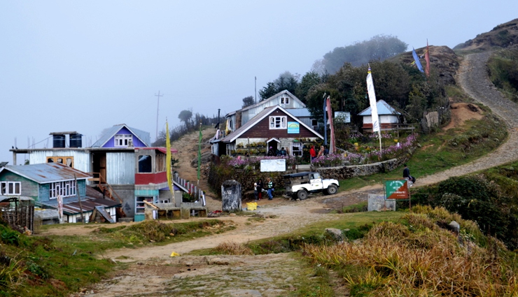 sandakphu,tourist attractions to visit in sandakphu,the everest family,eclectic phalut,mt kanchenjunga,manebhanjan,tumling,lamey dhura