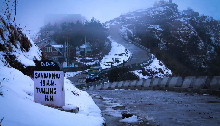 trekking in himalayas,himalayas trekking destinations,kedarkantha trek,deoriatal chandrashila trek,sandakphu phalut trek,valley of flowers trek,tarsar marsar trek,hampta pass trek,gidara bugyal trek,annapurna base camp trek,khopra ridge trek,buran ghati trek,adventure trekking himalayas,best treks in himalayas,trekking routes himalayas