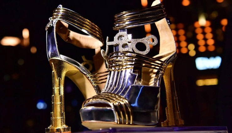 बेशकीमती जूतियां, जड़े है 30 कैरेट के हीरे, उल्कापिंड के टुकड़े, कीमत उड़ा देगी आपके होश