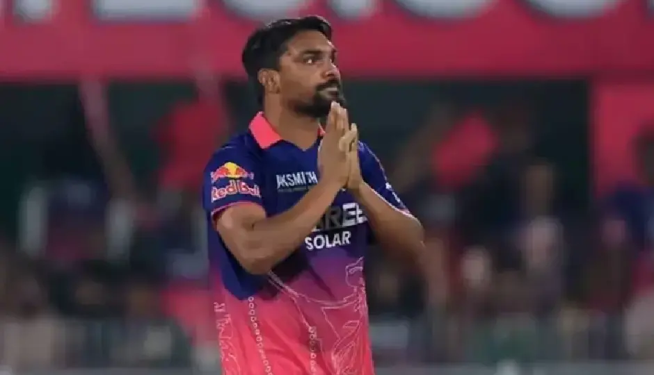 संदीप शर्मा का बड़ा कारनामा, जसप्रीत बुमराह को इस मामले में पछाड़कर बने नंबर-1 गेंदबाज