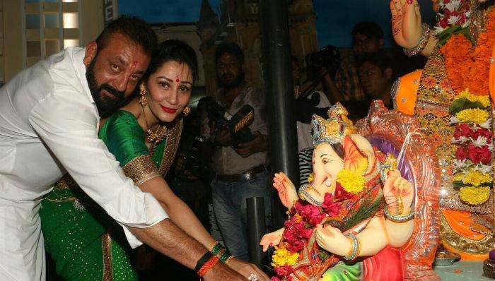 पिछले साल इन बॉलीवुड सितारों ने गणेश चतुर्थी का ऐसे मनाया था जश्न, सोशल मीडिया पर शेयर की थी तस्वीरे ganesh chaturthi 2018,bollywood,ganesh puja