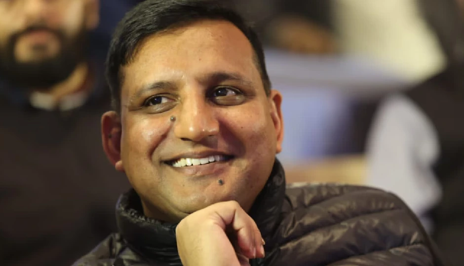 तेजस्वी यादव के करीबी संजय यादव कौन हैं, जिनकी वजह से टूटा लालू परिवार!