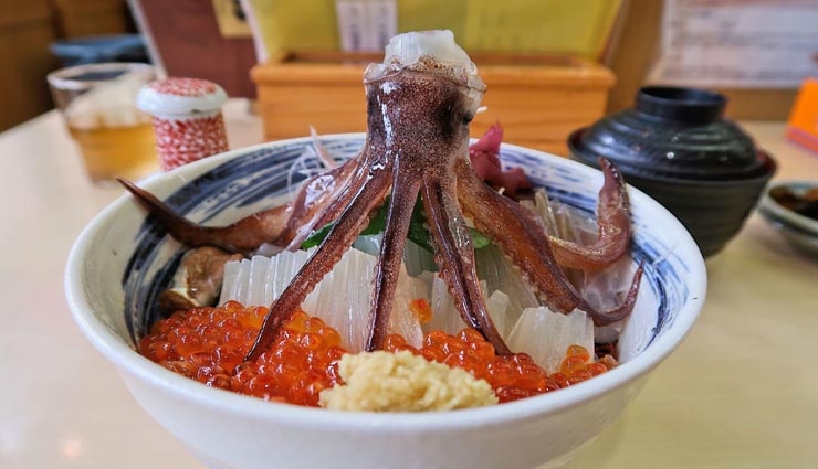 दुनिया की इन डिशेज को देखकर ही बन जाएगा उल्टी जैसा मन