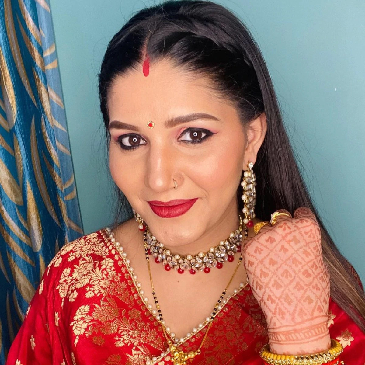 sapna choudhary,sapna chaudhary,sapna choudhary shares first pic with hubby,sapna choudhary husband veer sahu,sapna choudhary karwa chauth,karwa chauth 2020,social media,entertainment