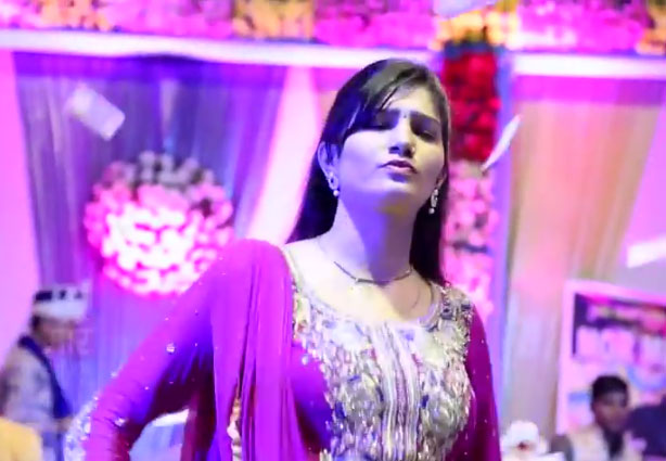 बस एक क्लिक पर देखे सपना चौधरी के 5 धांसू डांस वीडियो, सब एक से बढ़कर एक sapna chaudhary dance videos,sapna chaudhar,dance videos