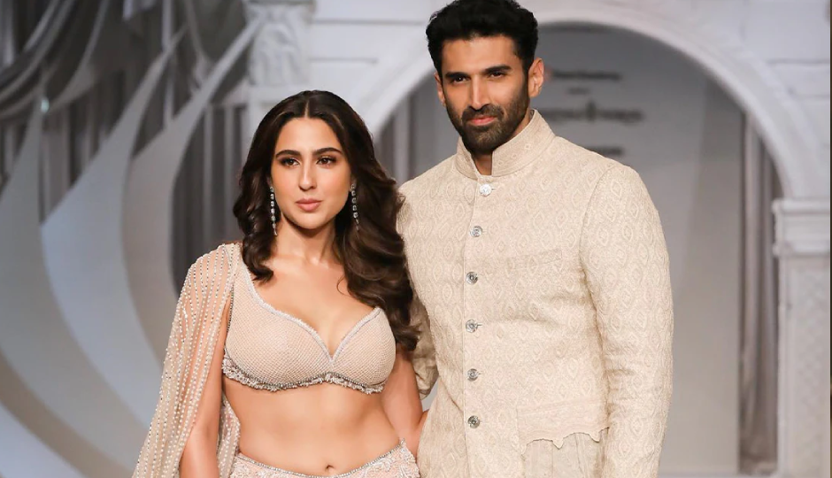 2 News : मेट्रो में ‘मेट्रो इन दिनों’ का प्रमोशन करते दिखे सारा-आदित्य, मूवी ‘पति, पत्नी और वो 2’ में धमाल मचाएगी यह तिकड़ी