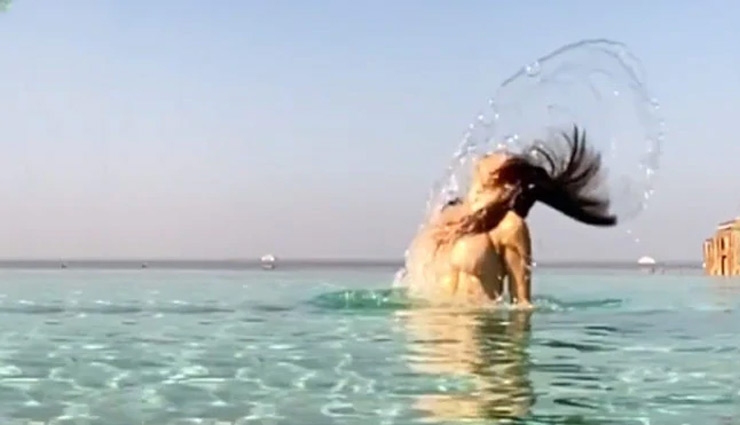 स्विमिंग पूल में दिखा सारा अली खान का लाजवाब अंदाज, वीडियो ने मचाई धूम