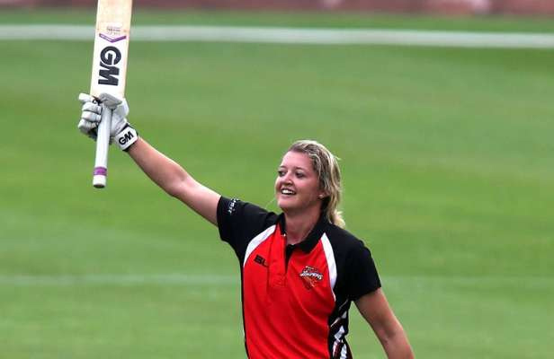 most beautiful women cricketers,beautiful women cricketers around the world,ellyse alexandra perry,holly ferling,sarah jane taylor,isa guha,laura marsh