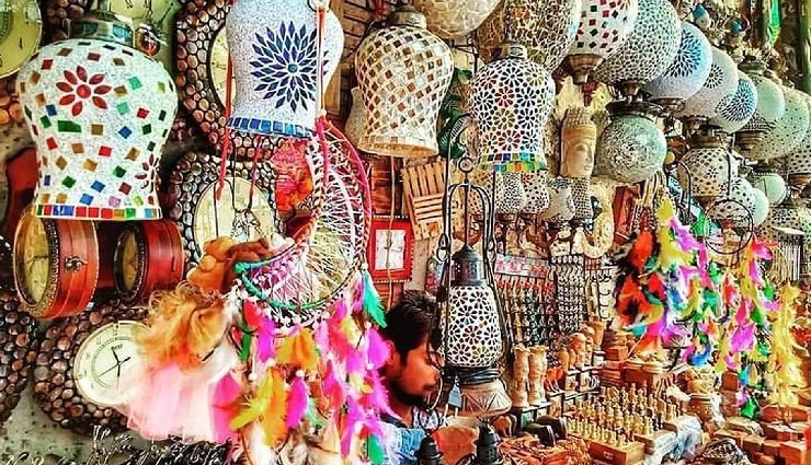 flea markets in india,best flea markets in india,famous flea markets,chor bazaar mumbai,sarojini nagar market delhi,johari bazaar jaipur,shopping in india,affordable markets in india,traditional indian markets,flea markets for tourists,street shopping india,local crafts india,budget shopping india,unique shopping india,travel and shopping india