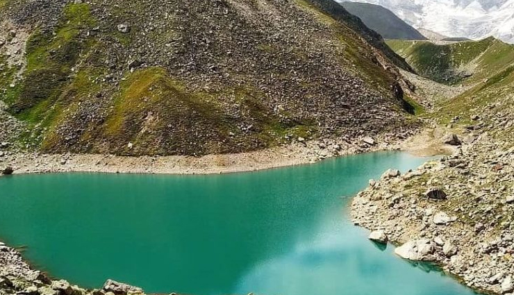 badrinath dham,spiritual tourism,natural wonders,himalayan mountains,hindu pilgrimage,religious tourism,char dham yatra,trekking in badrinath,mana village,alaknanda river,valley of flowers,auli ski resort,badrinath wildlife sanctuary,neelkanth peak,panch badri temples,hot springs in badrinath,brahma kapal,tapt kund,vasudhara falls,narad kund