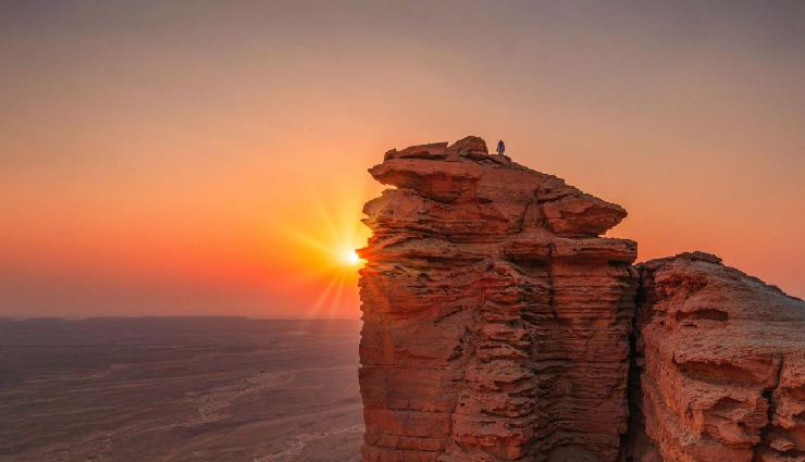 must-try activities in saudi arabia,things to do in saudi arabia,saudi arabia travel experiences,cultural attractions in saudi arabia,top tourist activities in saudi arabia,adventure in saudi arabia,saudi arabian landmarks to visit,saudi arabia historical sites,explore saudi arabia must-dos,saudi arabia travel recommendations