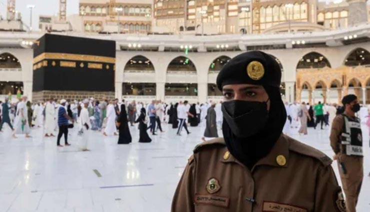 सऊदी अरब में पहली बार मक्का जैसी पवित्र जगह पर की गई महिला गार्ड की तैनाती