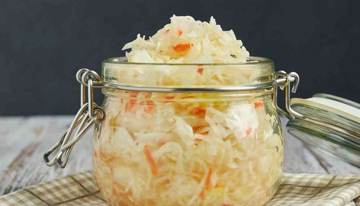 sauerkraut origins,german sauerkraut history,fermented cabbage dish,lactic acid bacteria benefits,sauerkraut health benefits,traditional german cuisine,sauerkraut in european cuisines,tangy cabbage dish,sauerkraut nutritional benefits,homemade sauerkraut recipe