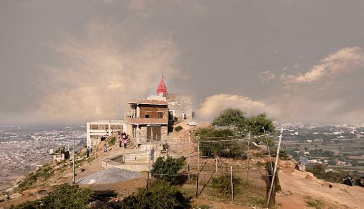 must visit places of pushkar,travel,tourism,rajasthan,rajasthan tourism,tourist places in rajasthan,ajmer,pushkar tourist places