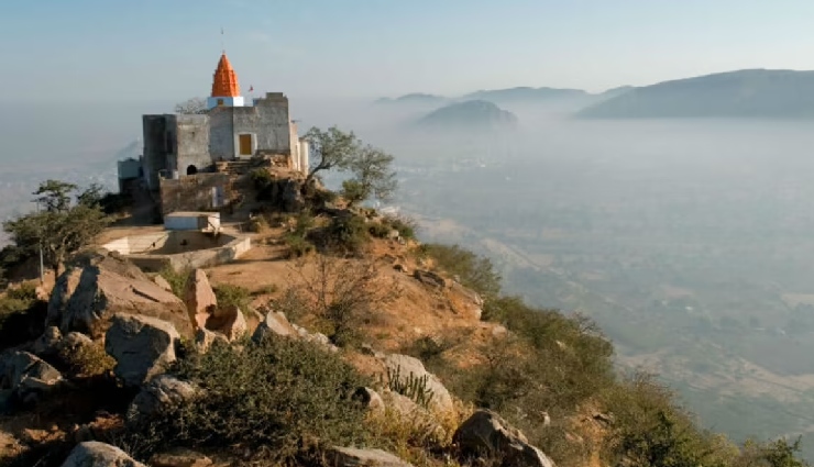 pushkar tourism,places to visit in pushkar,pushkar temples,pushkar lake,rajasthan tourist places,pushkar travel guide,cultural attractions in pushkar,spiritual places in rajasthan,pushkar sightseeing,best places in pushkar,pushkar festival,heritage sites in pushkar