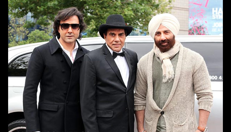 b town father and son,amitabh- abhishek,rishi kapoor- ranbeer kapoor,rakesh -hrithik roshan,dharmendra- sunny deol,jeetendra-tushar kapoor