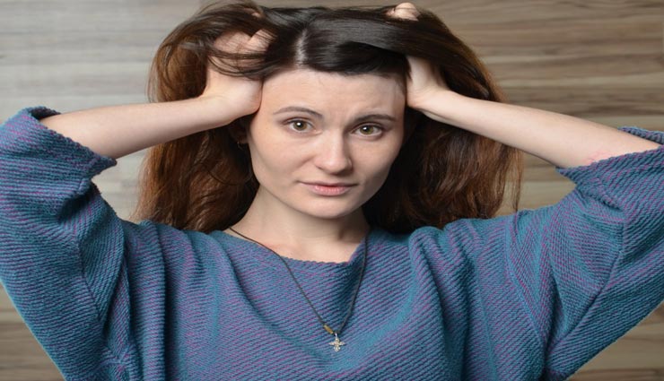 ये 5 नेचुरल टिप्स दिलाएंगे आपको स्कैल्प प्रॉब्लम से छुटकारा, आजमाते ही दिखेगा असर