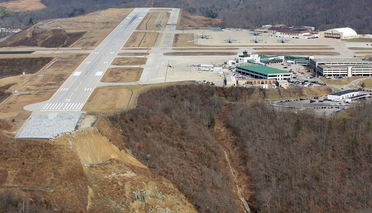 scariest airports around the world,scary airports,toncontin international airport,tegucigalpa,honduras,gibraltar airport,gibraltar,nantucket memorial airport,nantucket,massachusetts,paro international airport,paro,bhutan,yeager airport,charleston,west virginia,barra airport,barra,scotland