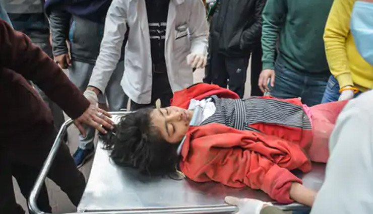 uttar pradesh,accident in muzaffar nagar,school bus collision