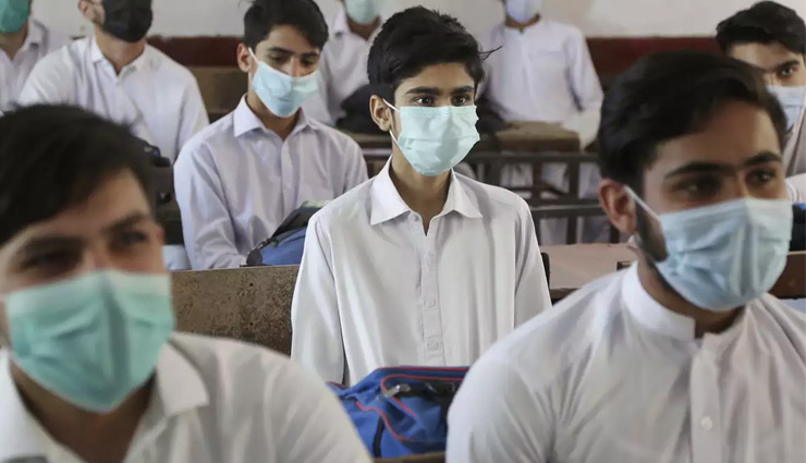 देश में 30 दिन में मिले 2400 स्टूडेंट कोरोना संक्रमित, महाराष्ट्र में सबसे ज्यादा 1700
