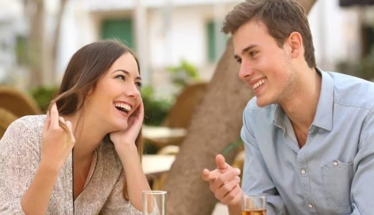 यहां डेटिंग के लिए खुली हैं स्कूल, लड़कों को सिखाई जाती हैं ये चीजें weird news,weird school,china school,love school,classes on romance