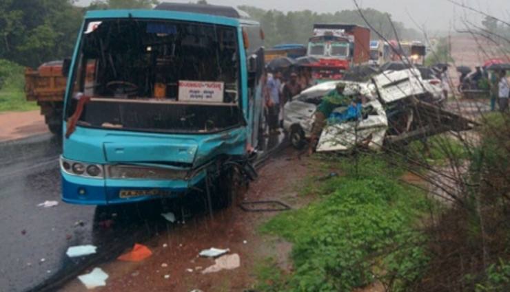School Van-Bus Collision in Madhya Pradesh Lead To Death of 7 Children and Driver