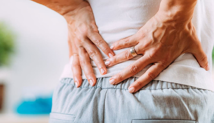 makarasana,crocodile pose,yoga benefits,lower back pain relief,digestive health,stress reduction,core strength,posture improvement,sciatica relief,blood circulation,mindfulness,respiratory health,flexibility enhancement,relaxation technique,yoga for beginners