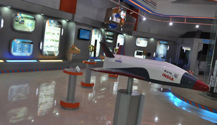 thiruvananthapuram tourist attractions,must-see places in thiruvananthapuram,top attractions in thiruvananthapuram,best places to visit in thiruvananthapuram,thiruvananthapuram sightseeing,thiruvananthapuram travel guide,thiruvananthapuram tourism,places to visit in thiruvananthapuram