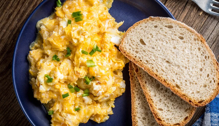 Recipe- Fluffy and Creamy Soft Scrambled Eggs
