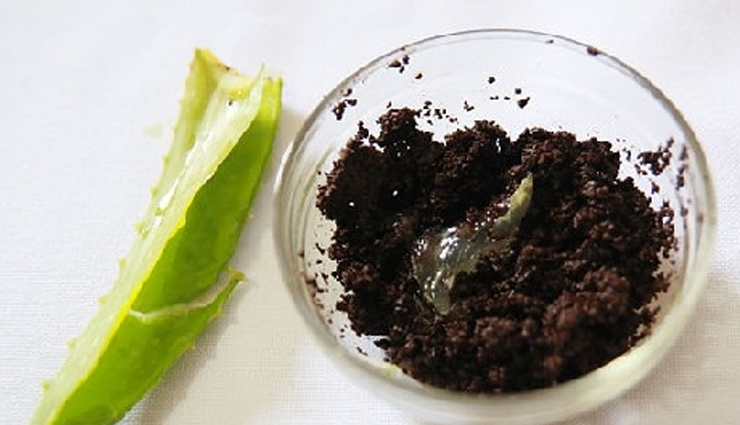 sugar and honey,yogurt and sugar,sugar and vitamin e,sugar and papaya,oatmeal and water,banana and oatmeal,yogurt and oatmeal,oatmeal and almonds,milk and coffee,yogurt and coffee,mashed strawberry,papaya and strawberry,kiwi and strawberry,baking soda and water,baking soda and honey,baking soda and lemon juice,homemade face scrub,face care tips,skin care tips