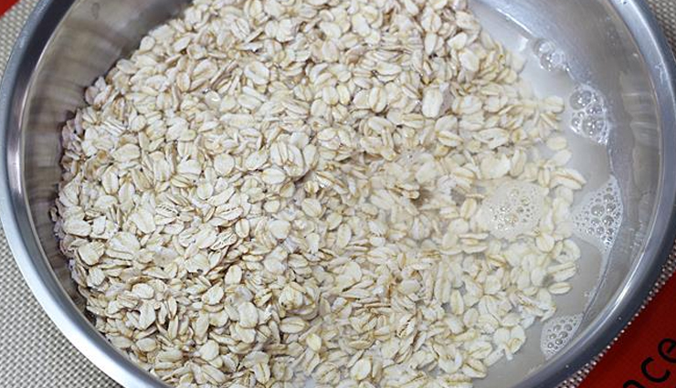 sugar and honey,yogurt and sugar,sugar and vitamin e,sugar and papaya,oatmeal and water,banana and oatmeal,yogurt and oatmeal,oatmeal and almonds,milk and coffee,yogurt and coffee,mashed strawberry,papaya and strawberry,kiwi and strawberry,baking soda and water,baking soda and honey,baking soda and lemon juice,homemade face scrub,face care tips,skin care tips