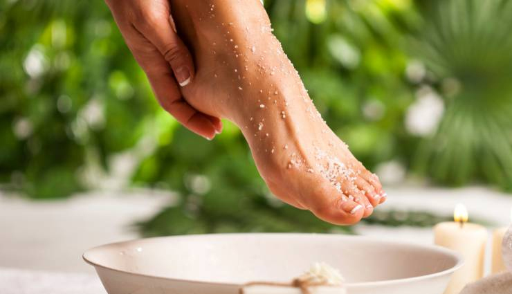 foot pedicure at home,step by step guide to do foot pedicure at home,foot care tips,pedicure tips,food,beautiful foot,beauty,beauty tips