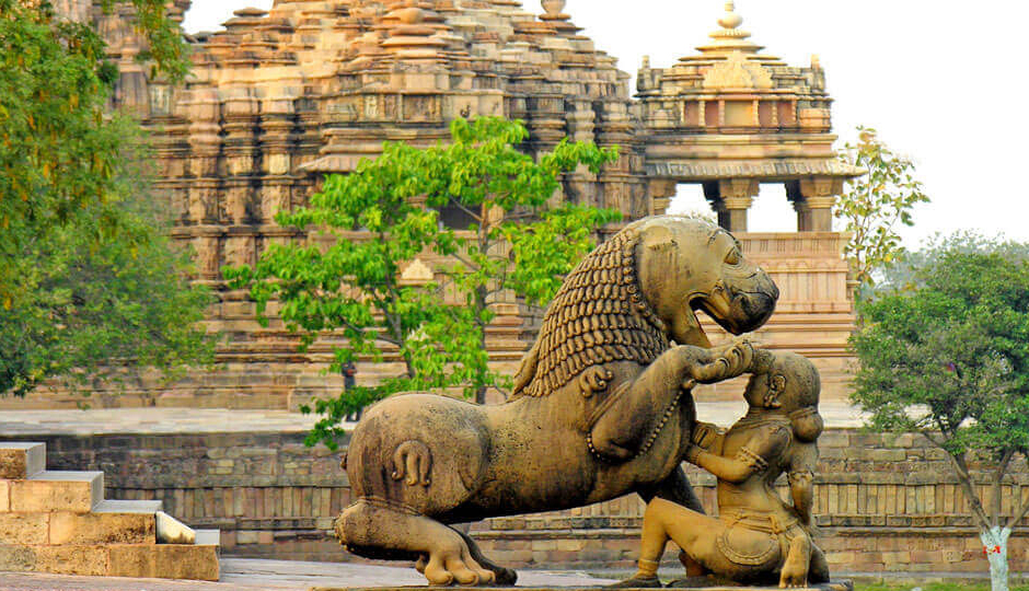 10 Famous Sculptures You Must Visit in India