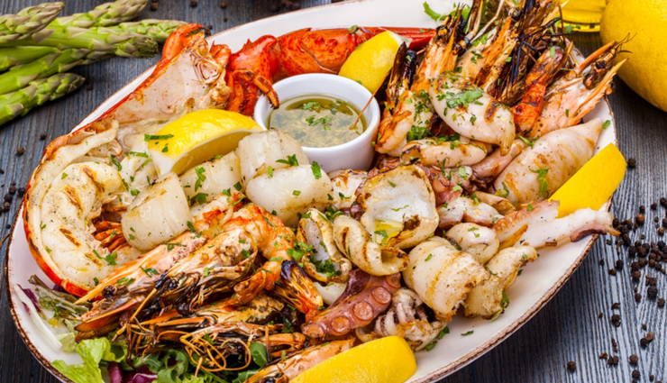 America’s 8 Coolest Coastal Towns for Seafood Lovers
