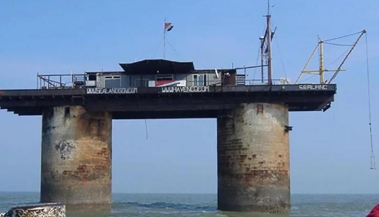 इन अजीबोगरीब जगहों पर भी रहते हैं लोग, देखकर भी नहीं होगा आपको यकीन