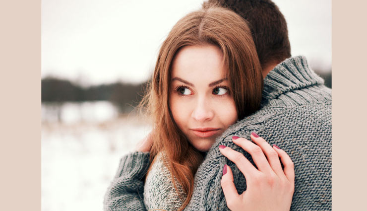 हर महिला छिपाती है अपने पार्टनर से ये 4 बातें, वजह हैरान करने वाली 