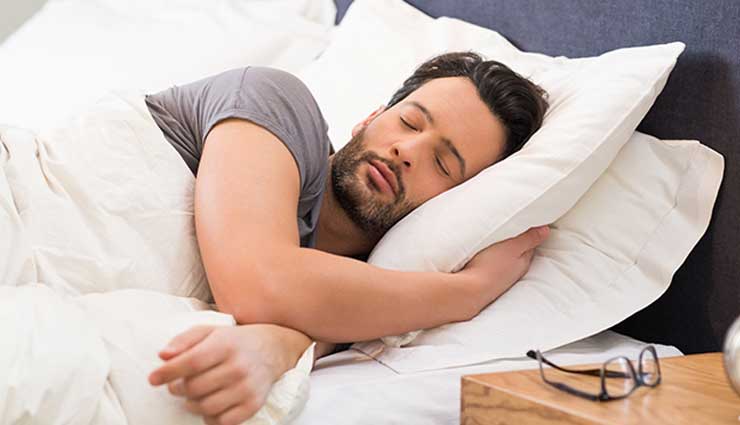 सपने में स्त्रियों का दिखना डालता है शुभ-अशुभ प्रभाव, जानें इनसे जुड़े संभावित फलों के बारे में 