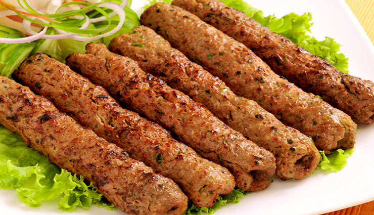 ईद के मौके पर घर आये मेहमानों को खुश करे 'सीख कबाब' से #Recipe