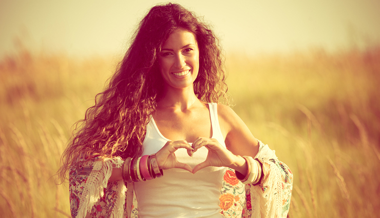 7 Signs You Are More Attractive Than You Believe