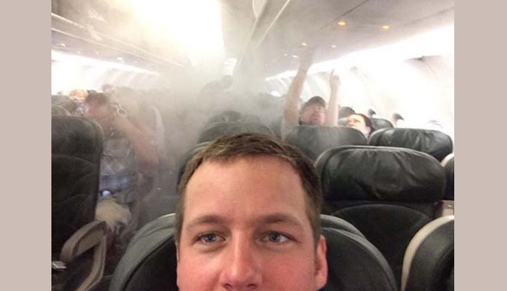 entertainment,technology,10 worst selfie moments,worst selfies ever takes,worst selfie around the world,selfie addiction,selfies,mobiles