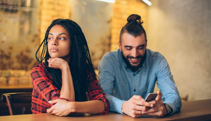 7 Major Signs of a Selfish Boyfriend