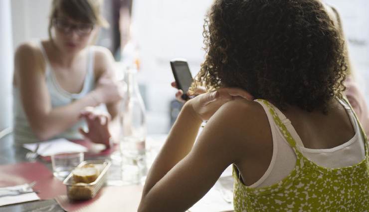 selfish friend signs,signs of a selfish friend,identifying selfish friends,selfish behavior in friendships,self-centered friend indicators,recognizing selfishness in friendships,red flags of a selfish friend,traits of a selfish friend,characteristics of selfish friends,selfish friend behaviors