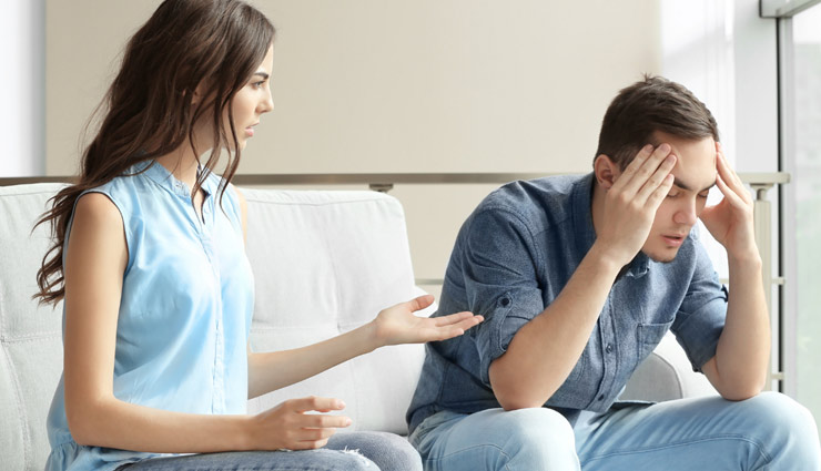 15 Important Signs To Recognize a Selfish Person