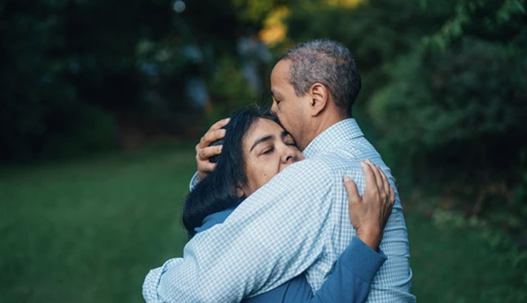 signs of selfless love,selfless love characteristics,how to love selflessly,selfless love in relationships,selfless vs selfish love,traits of selfless lovers,recognizing selfless love,selfless love indicators,selfless love for partner,selfless love definition