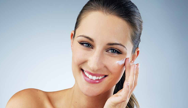 12 Natural Remedies for Sensitive Skin That You Can Try