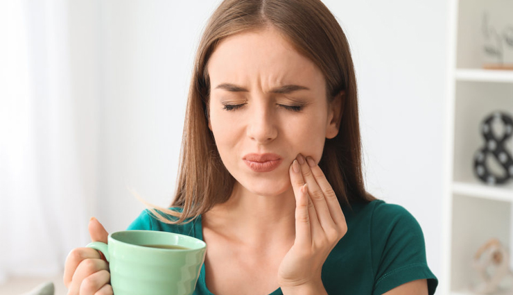 coconut oil teeth whitening,teeth whitening with coconut oil,coconut oil oral benefits,coconut oil for oral hygiene,lauric acid in coconut oil,preventing tooth decay with coconut oil,reducing oral odor with coconut oil,coconut oil for gingivitis treatment,plaque control with coconut oil,coconut oil sensitivity reduction,baking soda teeth whitening,coconut oil pulling for oral health,turmeric and coconut oil for teeth,activated charcoal teeth brushing,teeth stain removal with coconut oil