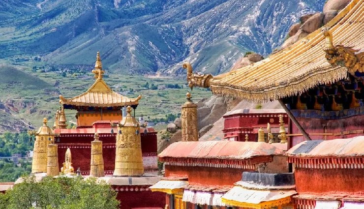 famous buddhist monasteries nepal,best monasteries to visit in nepal,kopan monastery nepal,amitabha monastery nepal,lumbini pilgrimage site,shechen monastery,white monastery seto gomba,swayambhunath complex,boudhanath stupa,ganden monastery,drepung monastery,sera monastery